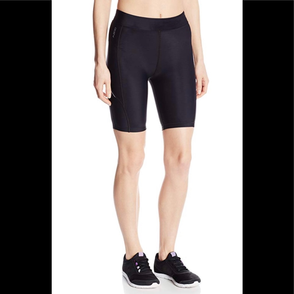 NWOT Skins A2.00 compression shorts size small